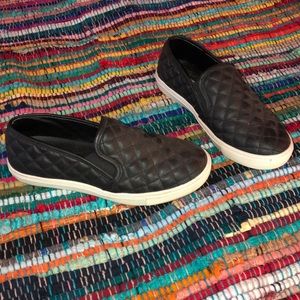 Steven madden black zaander slip ons size 7